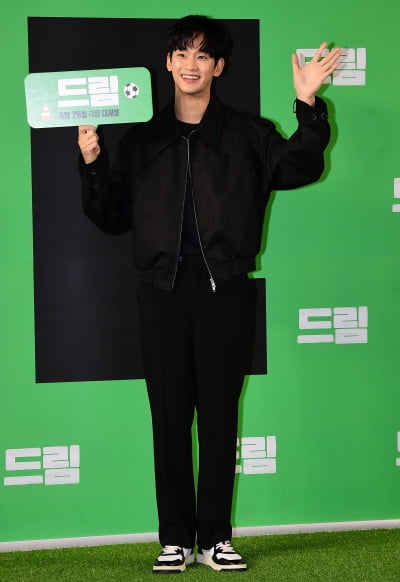[TEN 포토] 김수현 '멋진 소년美'
