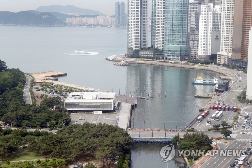 [현장 in] 부산 동백섬 앞 운촌항 개발 두고 논란 재점화