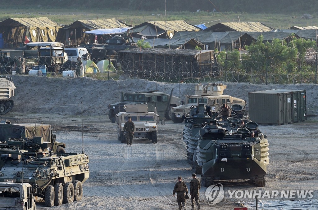 美·필리핀, 역대 최대 규모 합동군사훈련…남중국해서 中 견제