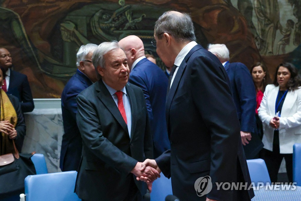 러 장관이 '평화유지' 안보리 회의 주재…서방, '적반하장' 반발