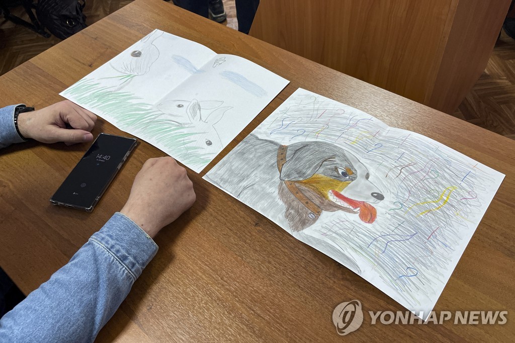 반전그림 그린 러 소녀, 아빠 생이별 뒤 보육원행 위기