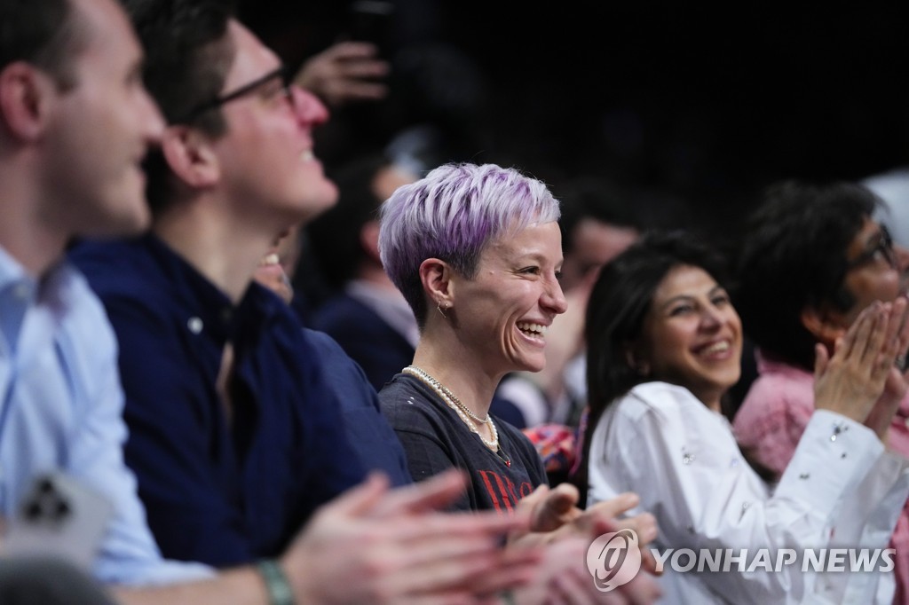 女월드컵서도 '무지개 완장' 논란 일까…FIFA 결정에 쏠리는 눈