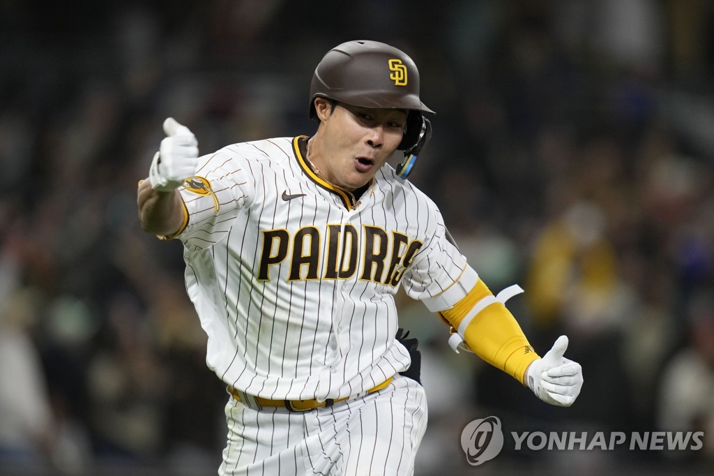 MLB 샌디에이고 김하성, 통산 첫 끝내기 홈런…시즌 1호 대포(종합)