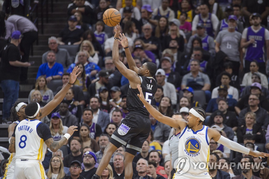 새크라멘토·필라델피아, NBA PO 1라운드서 나란히 2연승