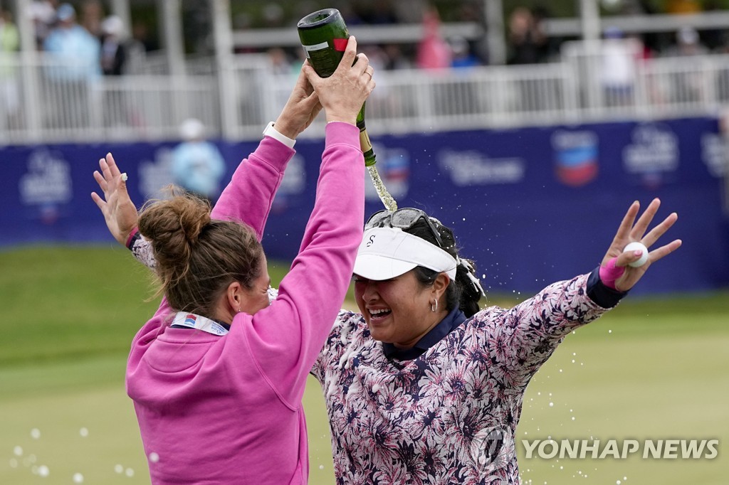 부, LPGA 메이저 대회 셰브론 챔피언십 우승…'호수의 여인'(종합)