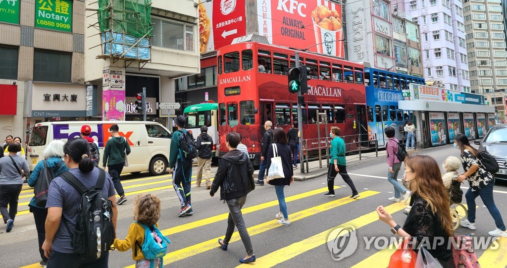 홍콩 작년 노동인구 9만4천여명 줄어…역대 최대 감소