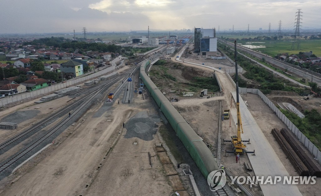 인니 첫 고속철도 개통 8월로…2개월 또 연기