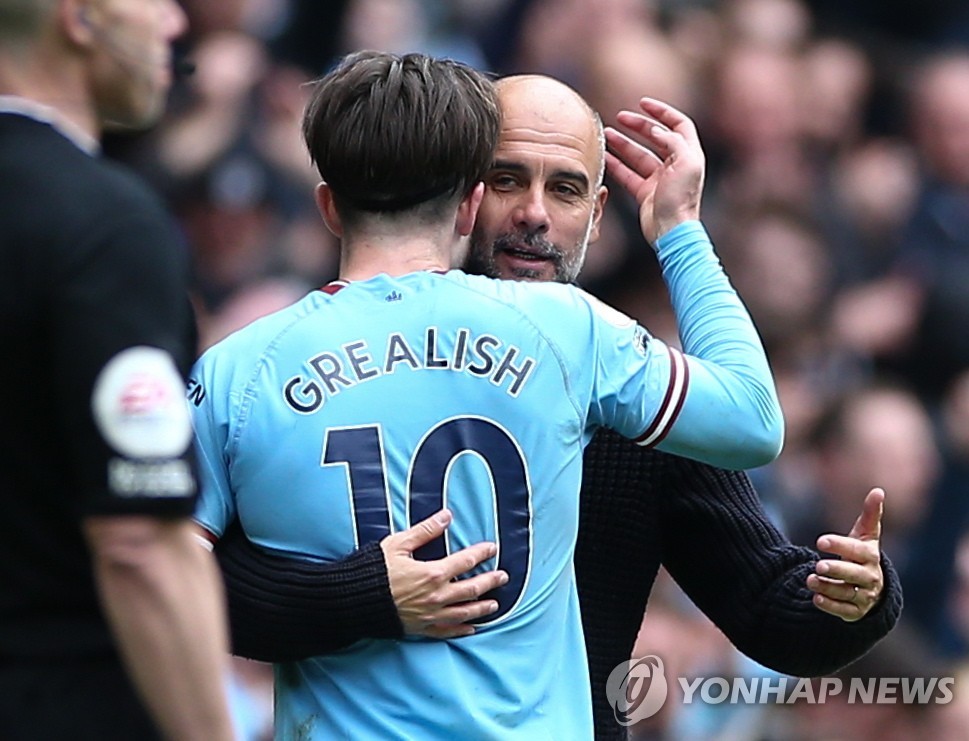 뜨거운 EPL 우승경쟁…맨시티 리버풀 완파하자 아스널도 승전고