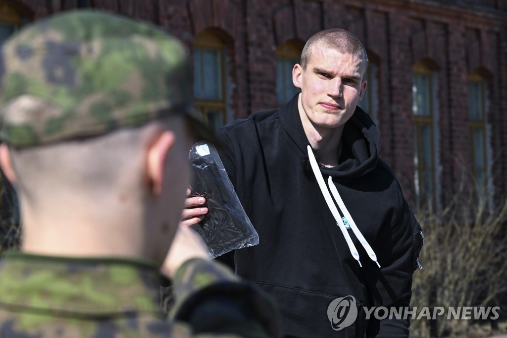 올 시즌 NBA 기량 발전상 주인공은 '핀란드 현역 군인' 마카넨