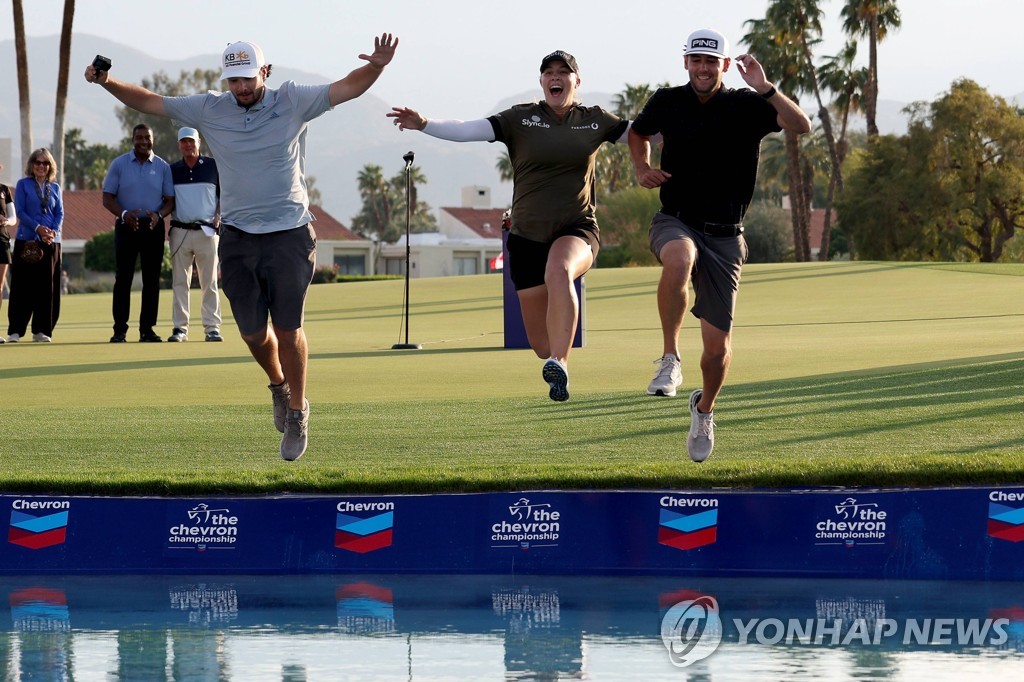 LPGA 메이저 대회 올해도 호수의 여인?…컵초 "뱀 나올 것 같아"