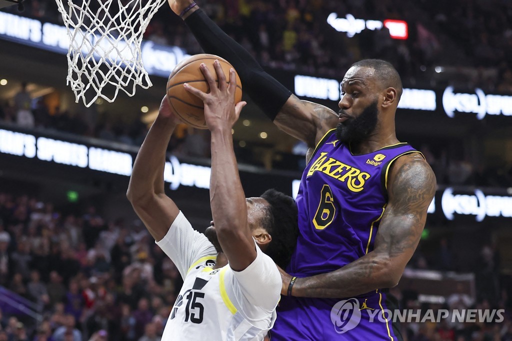 '제임스 37점' NBA 레이커스 4연승…서부 PO 직행 티켓은 어디로