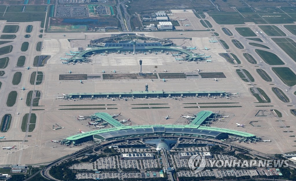 인천국제공항 제1터미널 지하서 추락 사고…20대 중상