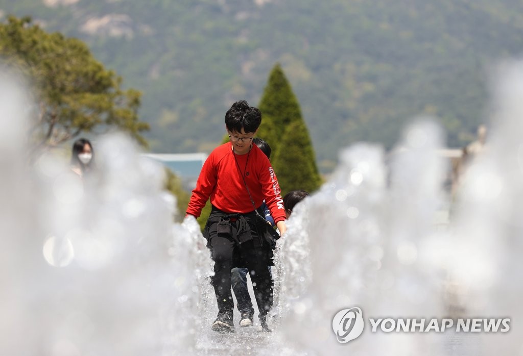 [날씨] 낮부터 기온 상승…서울 최고 18도