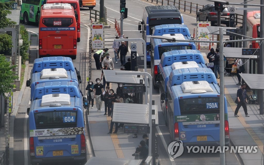 서울 대중교통 이용량 1년새 10% 늘어…낮·심야 큰폭 증가