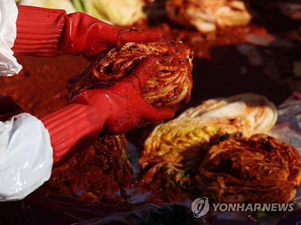 "김치는 독자적인 발효식품…'채소절임' 中 파오차이와 달라"