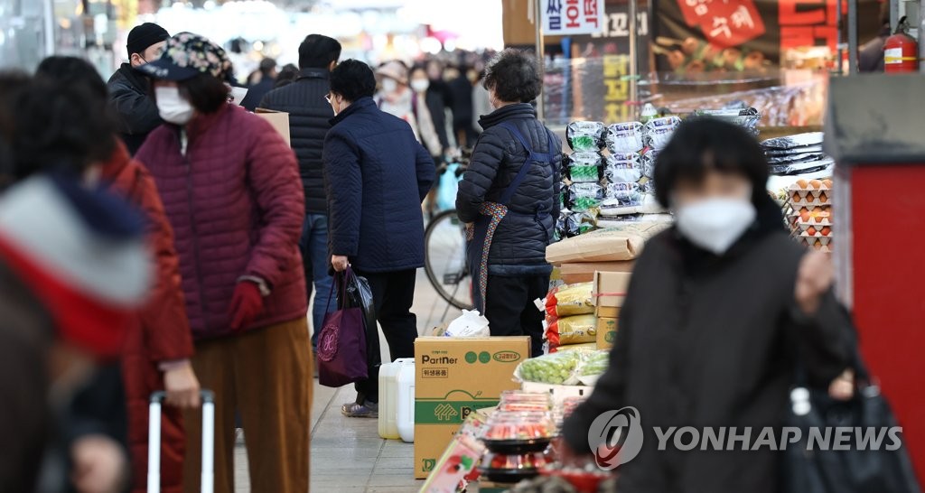 소상공인·전통시장 경기전망 두달 연속 동시 악화