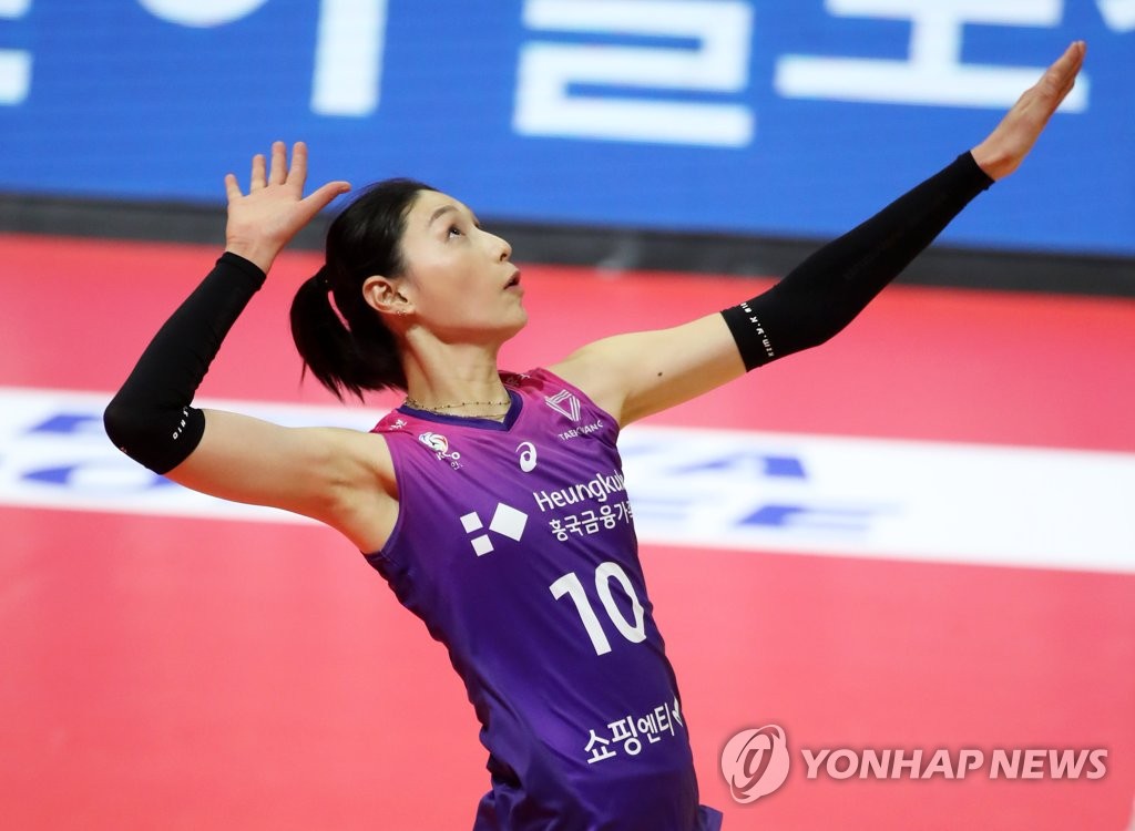 우승팀 가고 싶다던 김연경, 왜 흥국생명 잔류했나