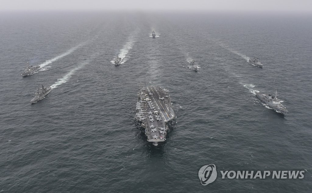 한미일 "미사일방어·대잠전훈련 정례화"…북 위협에 공조 강화
