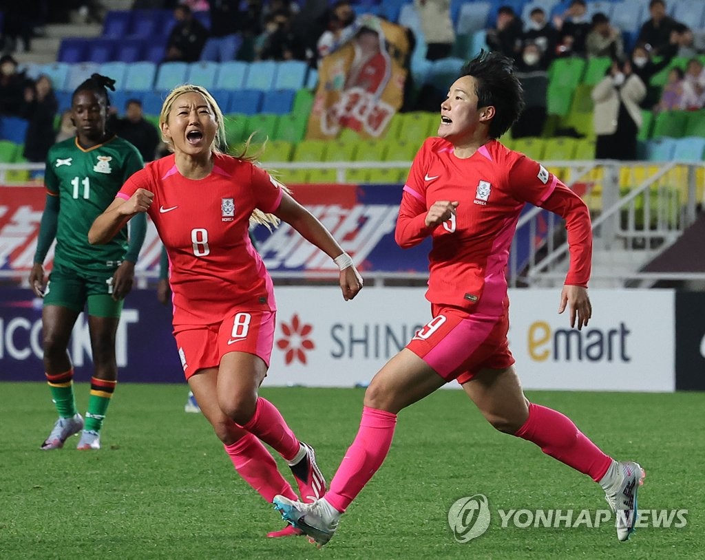 '복귀 신고' 조소현·'생일 자축' 이금민…빛난 여자축구 유럽파