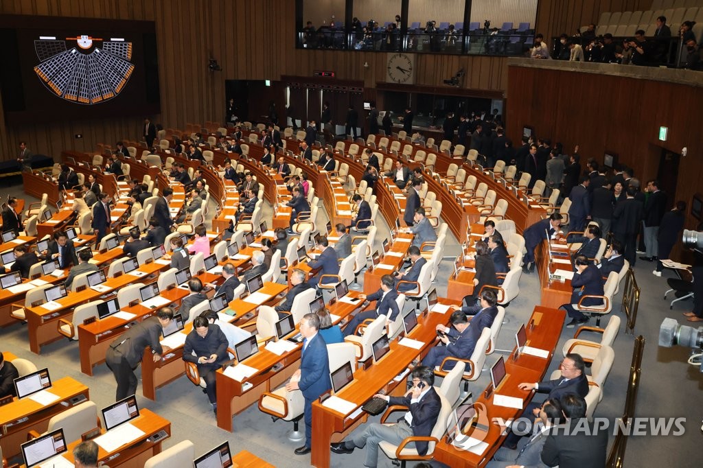 '尹거부권' 양곡법 개정안, 재투표서 부결…野 "대체입법 논의"(종합2보)