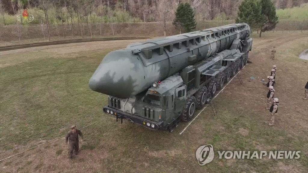 미군사령관 "北고체연료 ICBM, 美의 징후탐지·경보능력에 영향"(종합)