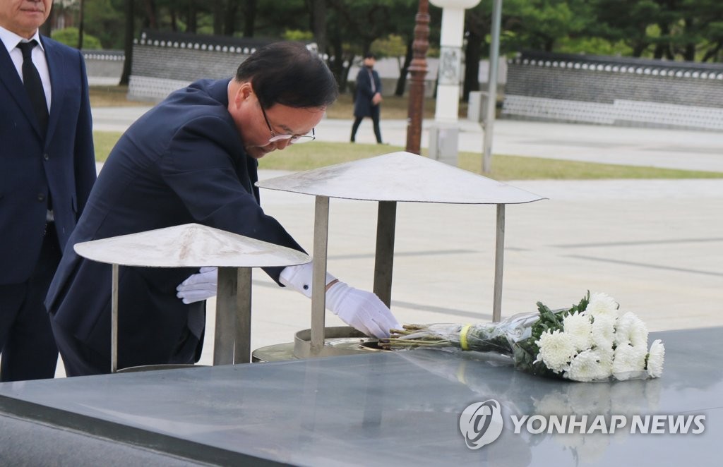 잇단 '설화' 김재원, 비공개로 광주·제주 방문…"깊이 사과"(종합)