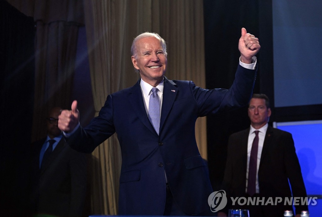 바이든, 팔순에 연임 도전…지구촌 집권자 중간값은 윤대통령