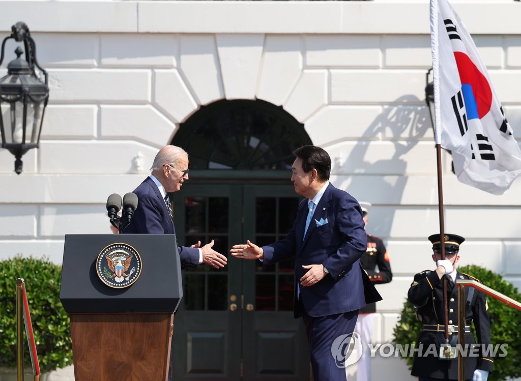 백악관 국빈 환영식…尹 "행동하는 동맹" 바이든 "거룩한 혈맹"(종합)