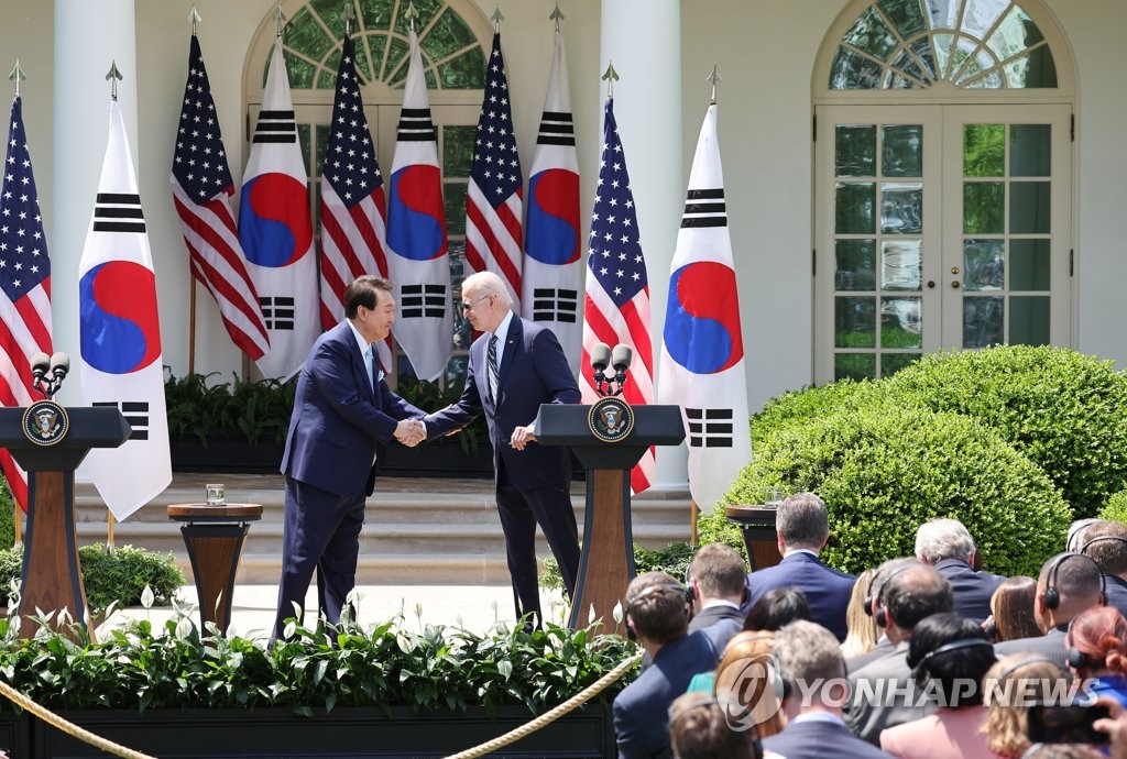 바이든 "北 핵공격 불용, 정권종말 초래할 것…對北외교도 모색"(종합)