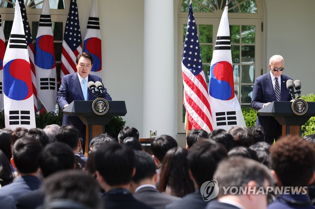 尹 "北 핵공격시 美핵무기 등 압도적 대응" 바이든 "정권 종말"(종합)