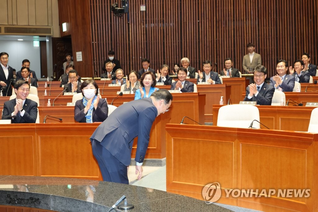 임기 마치는 박홍근 "檢독재 대응에 민생 더 집중 못해 아쉬워"