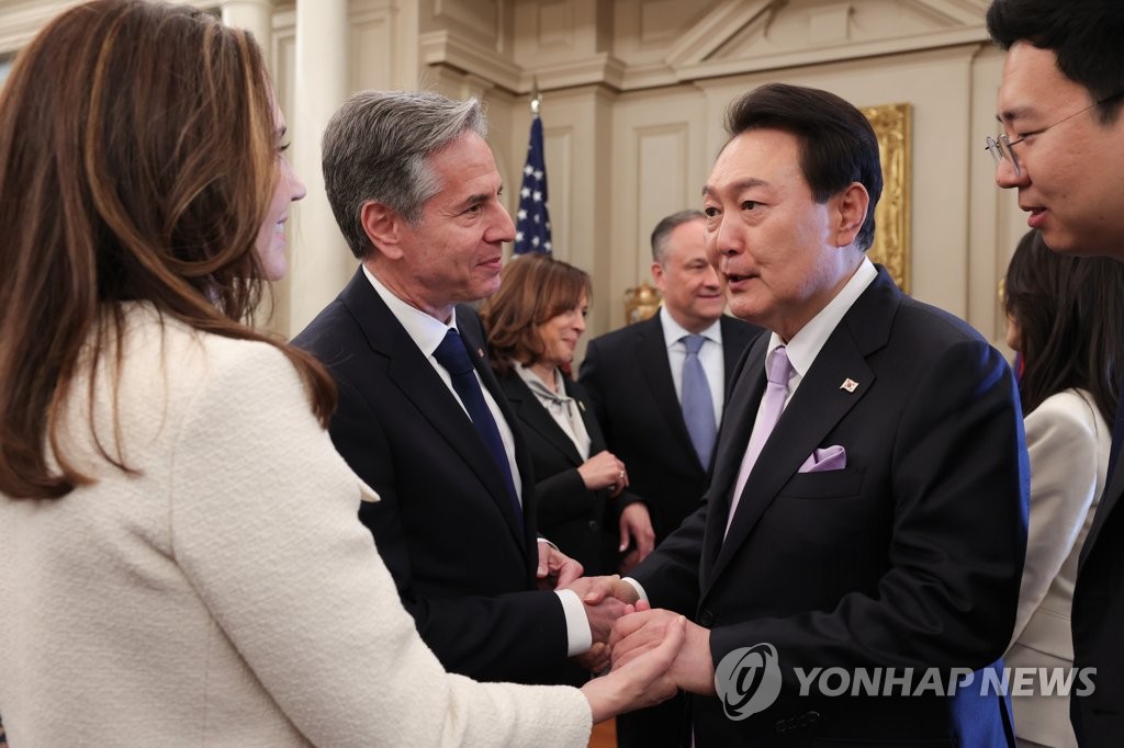 尹, 해리스·블링컨과 국빈오찬…"한미 미래, 과거보다 더 찬란"(종합)