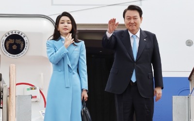 윤석열 대통령, 미국으로 출국…12년 만에 국빈 방미