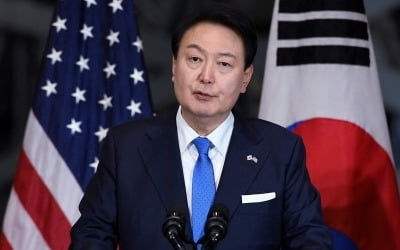 尹, '수단 교민 탈출 작전' 지휘관들과 통화…임무수행 치하