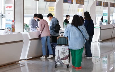 [사설] 무역에 여행수지까지 큰 폭 적자…경상수지도 비상