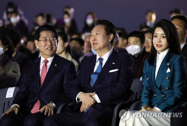 김건희 여사, 광주비엔날레 개막식엔 불참할 듯