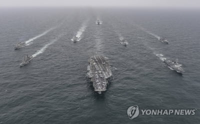 한미일 "미사일방어·대잠전훈련 정례화"…북 위협에 공조 강화