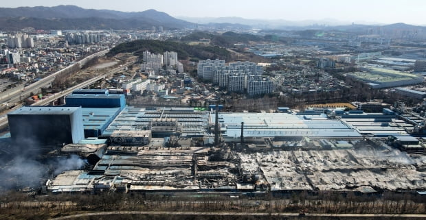 화마가 휩쓸고 간 한국타이어 대전공장 모습. 사진=뉴스1