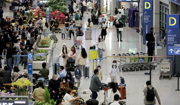 "코로나 독감 수준으로 관리"…탠 카지노, 방역 조치 해제