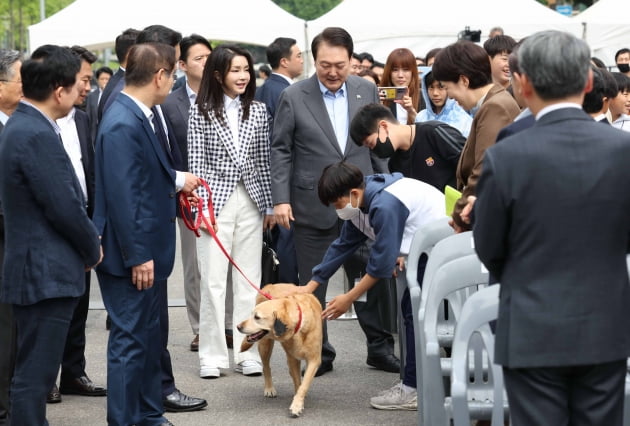 [포토] 용산 어린이정원 개방행사에 참석한 윤 카지노 칩