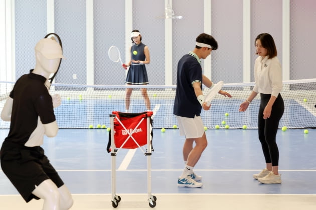 [포토] 레슨부터 쇼핑까지…테니스 성지 '테니스메트로' 오픈