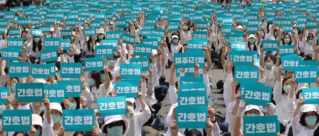 [포토] 오늘은 국제간호사의 날…간호법 제정 촉구