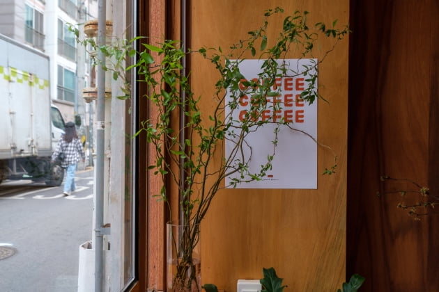 날개 젖은 직장인에 '청무우 밭' 같은, 공릉동 비스킷플로어 