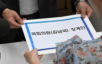 김남국 '늑장 제소'에…조응천 "이재명 행정가 때 못벗어"