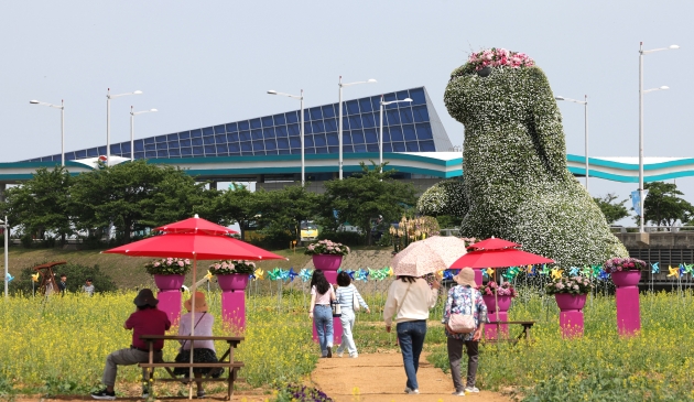 [포토] 인천공항 하늘정원, 비행기 구경 오세요~!!