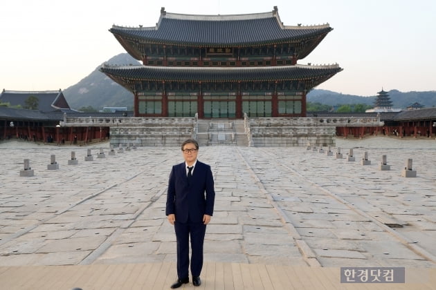 [포토] 박찬욱 감독, '멋진 모습에 눈길' 