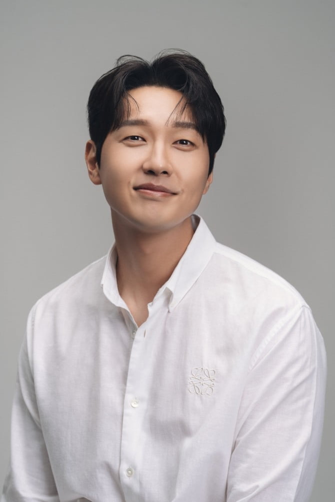 지현우, 일본에서도 터졌다…‘글로벌 신사’ 자리매김