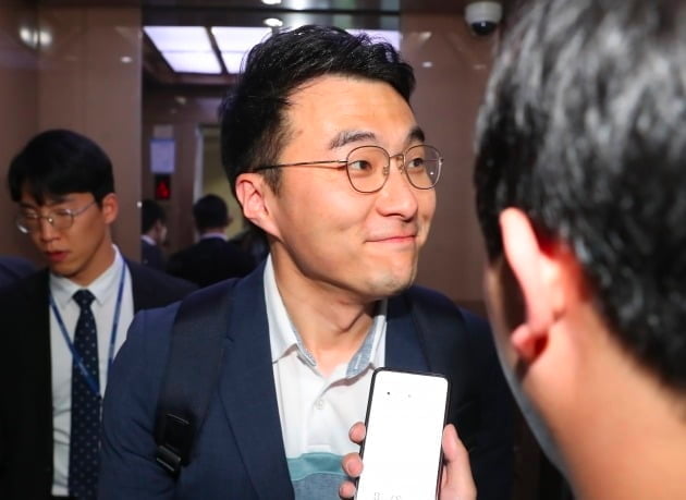 국민 44% "'코인 논란' 김남국 의원직 제명해야"