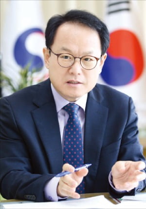 김승호 인사혁신처장 "좋은 상사 되려면…핀잔 대신 사실 근거해 실수 짚어줘라"