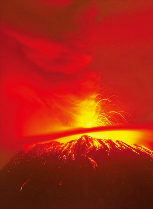 [포토] 용암 뿜어내는 멕시코 화산…수백만명 긴급 대피령